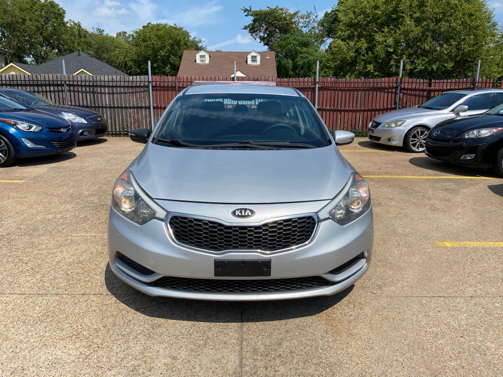 2016 Kia Forte Image 2