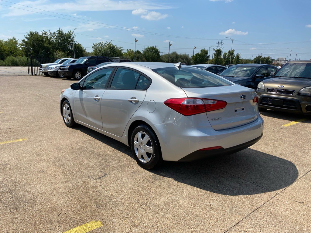 2016 Kia Forte Image 4