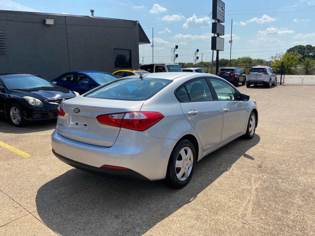 2016 Kia Forte Image 6