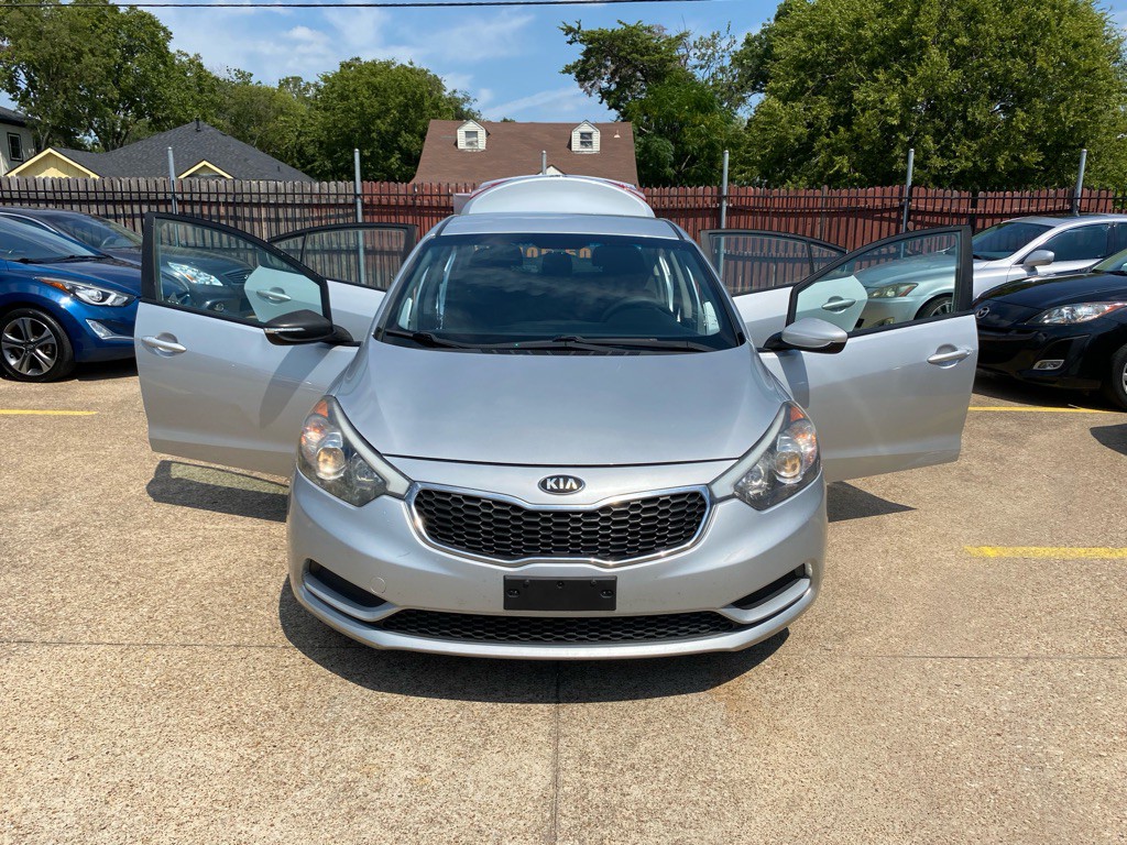 2016 Kia Forte Image 8