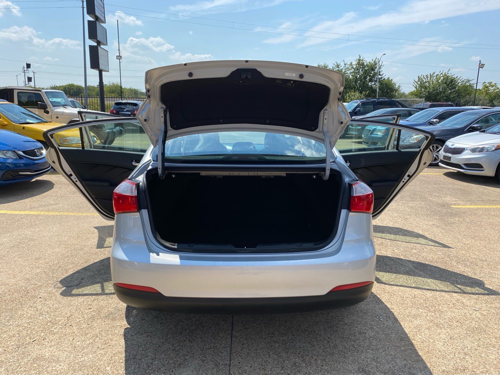 2016 Kia Forte Image 11