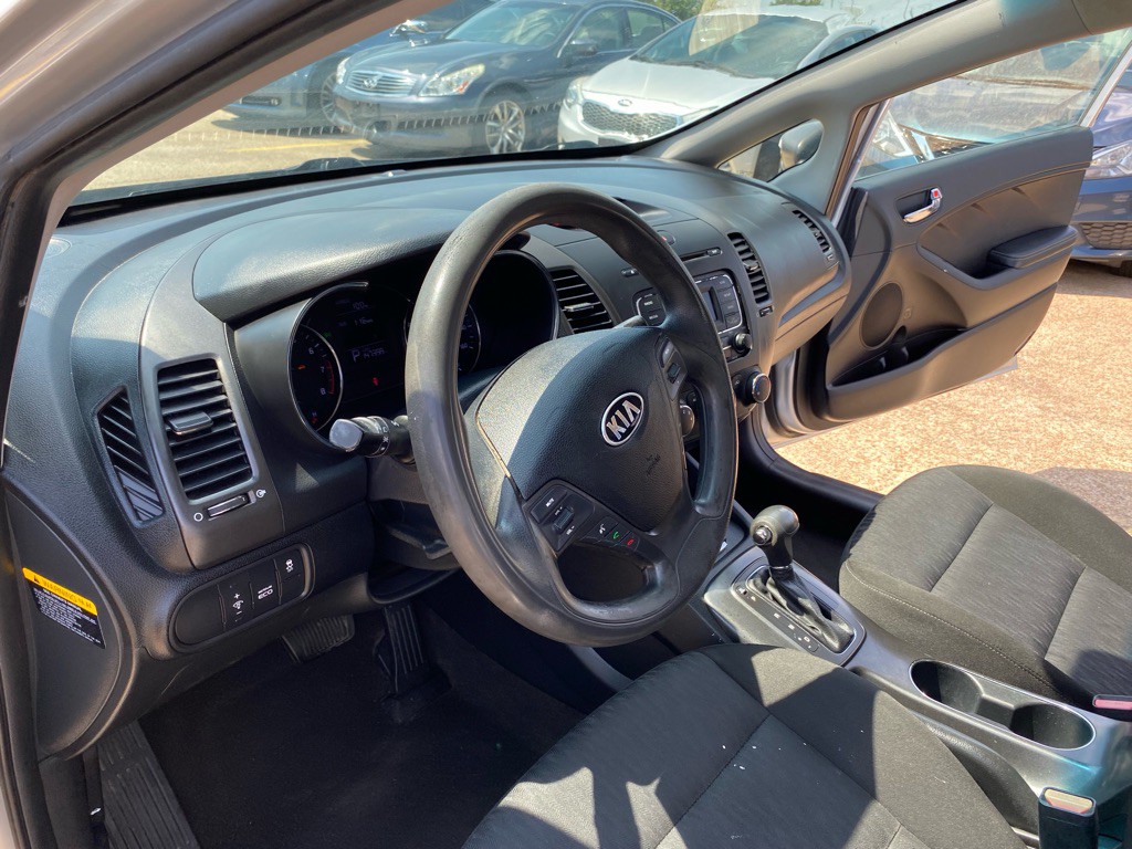 2016 Kia Forte Image 14
