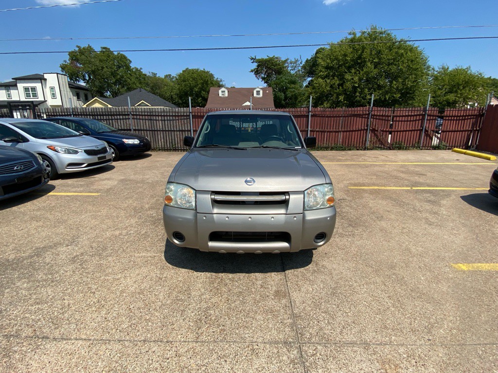 2003 Nissan Frontier Image 2