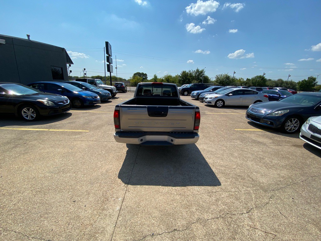 2003 Nissan Frontier Image 5