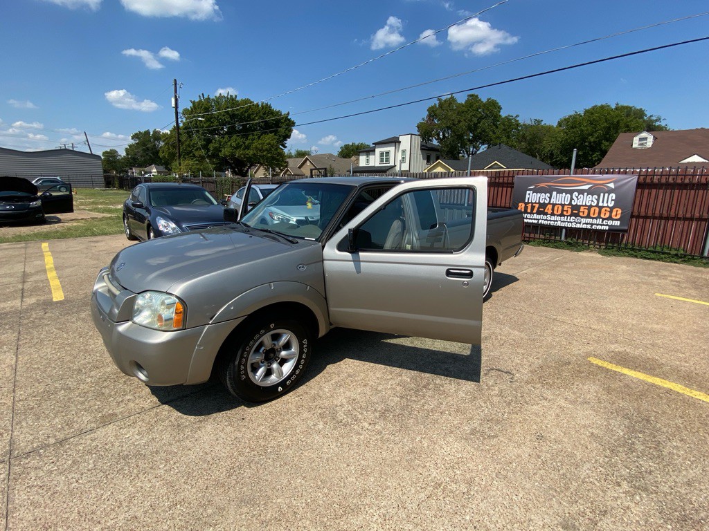 2003 Nissan Frontier Image 9