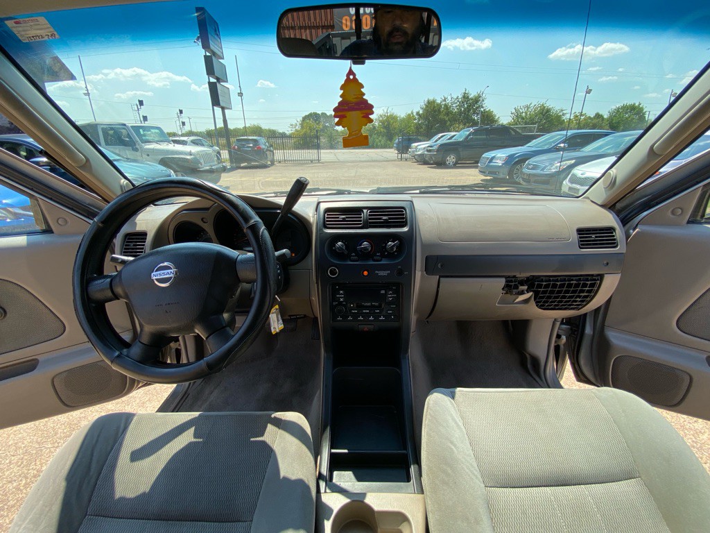 2003 Nissan Frontier Image 19
