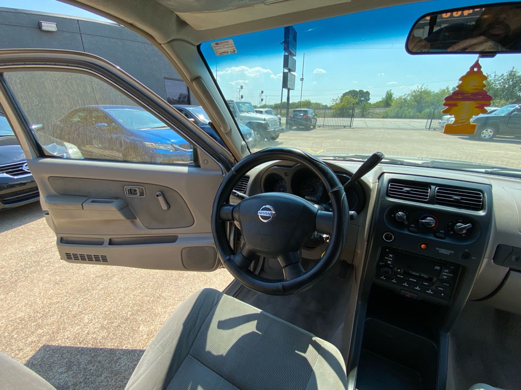 2003 Nissan Frontier Image 21