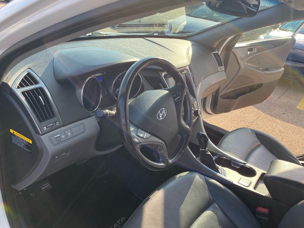 2013 Hyundai Sonata Image 14