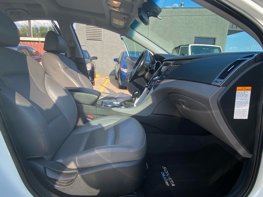 2013 Hyundai Sonata Image 19
