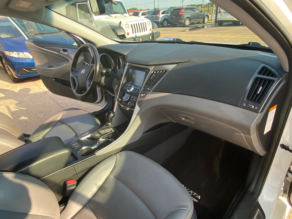 2013 Hyundai Sonata Image 20