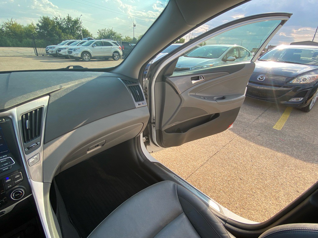 2013 Hyundai Sonata Image 22