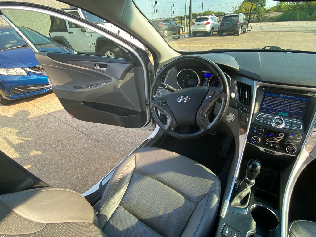 2013 Hyundai Sonata Image 23