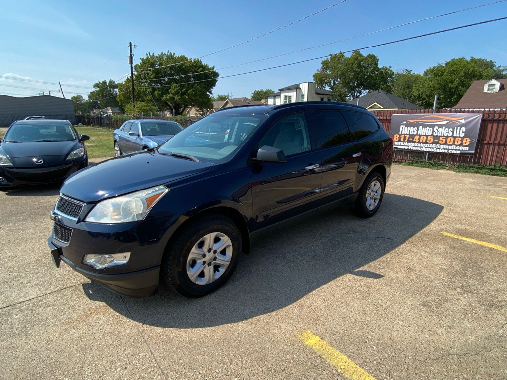 2011 Chevrolet Traverse Image 3