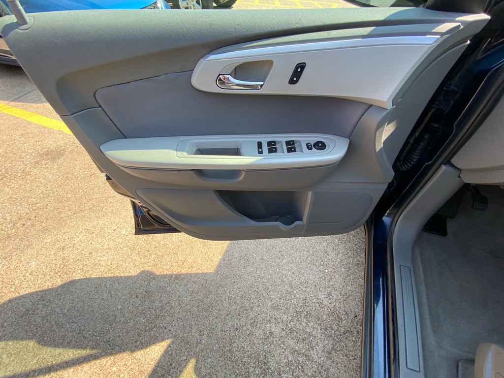 2011 Chevrolet Traverse Image 13