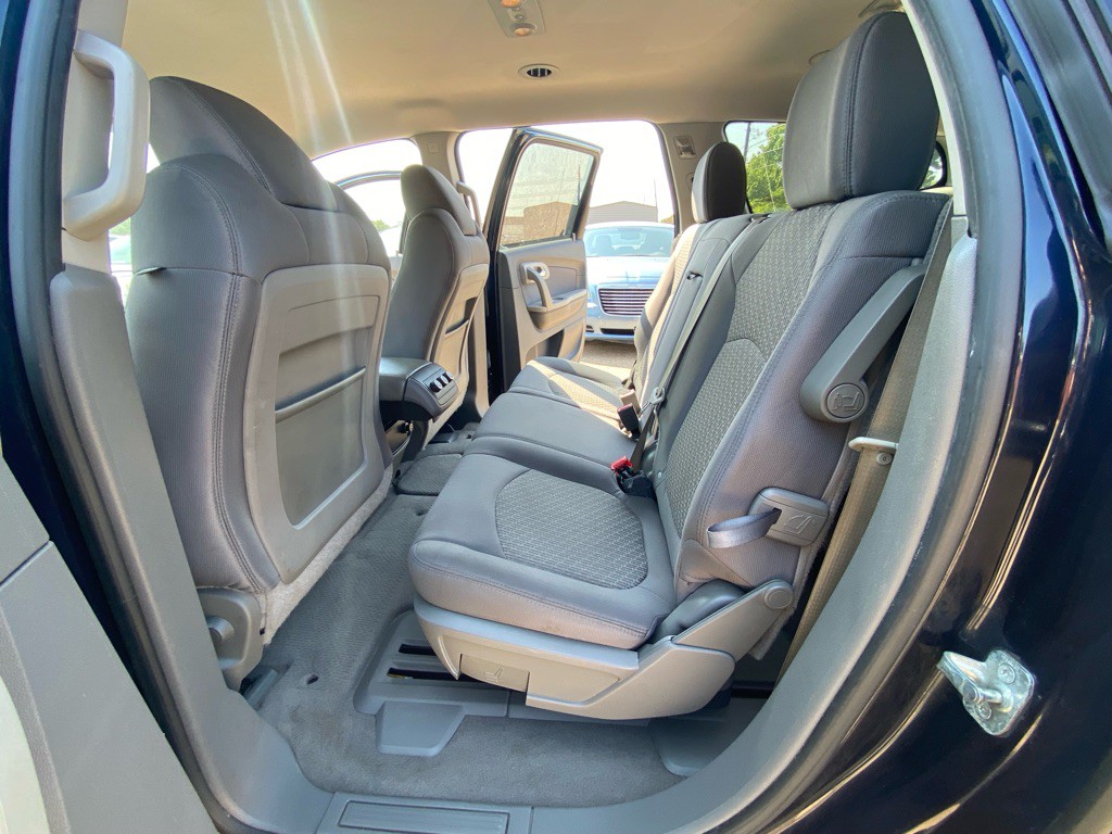 2011 Chevrolet Traverse Image 16