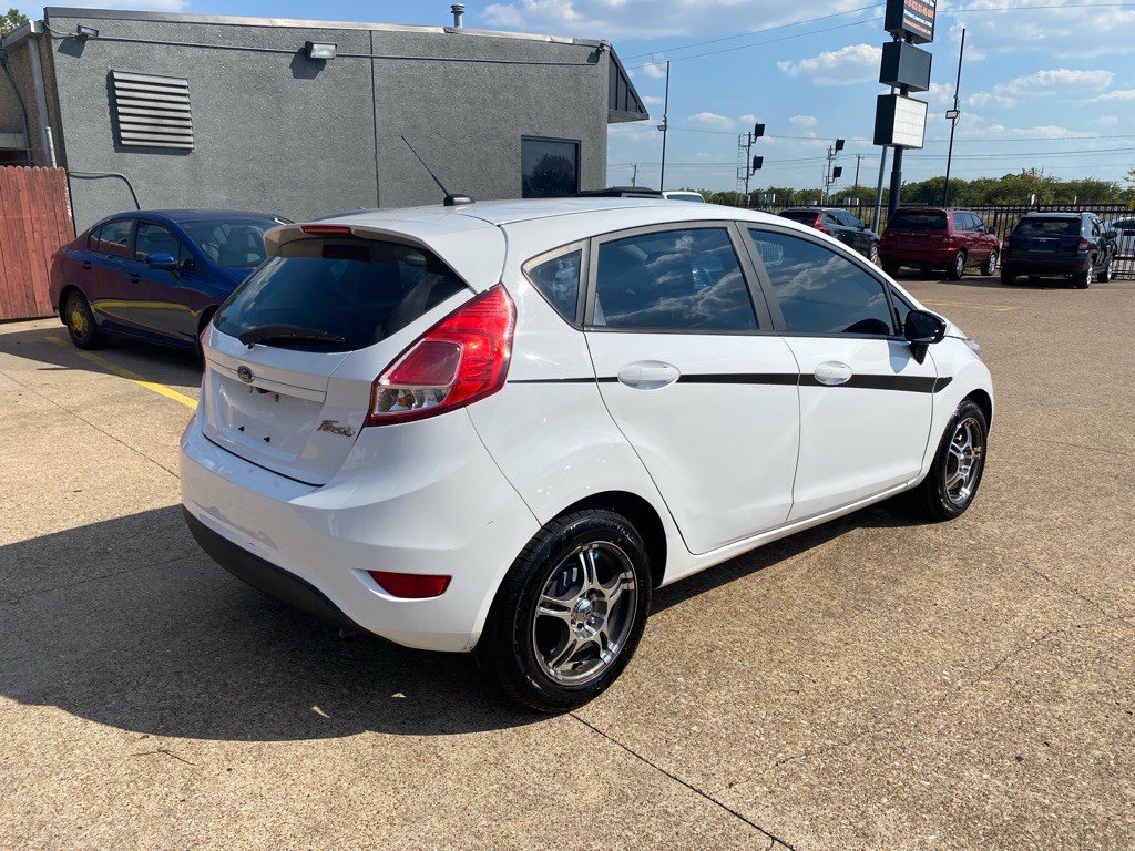 2018 Ford Fiesta Image 6