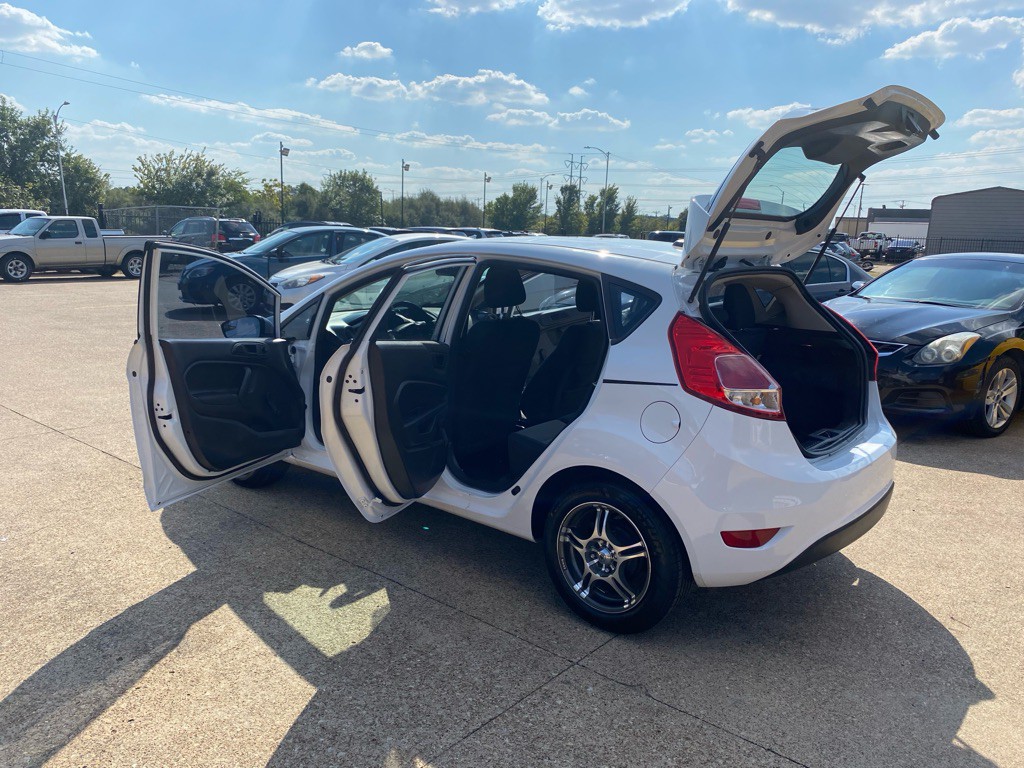 2018 Ford Fiesta Image 10