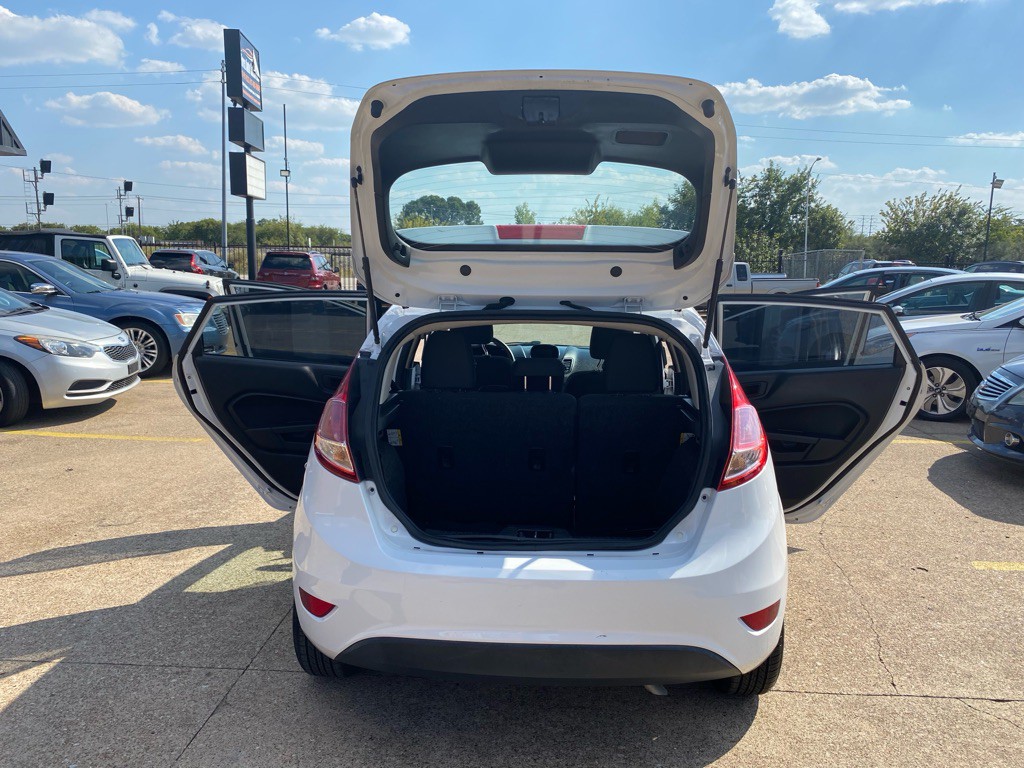 2018 Ford Fiesta Image 11