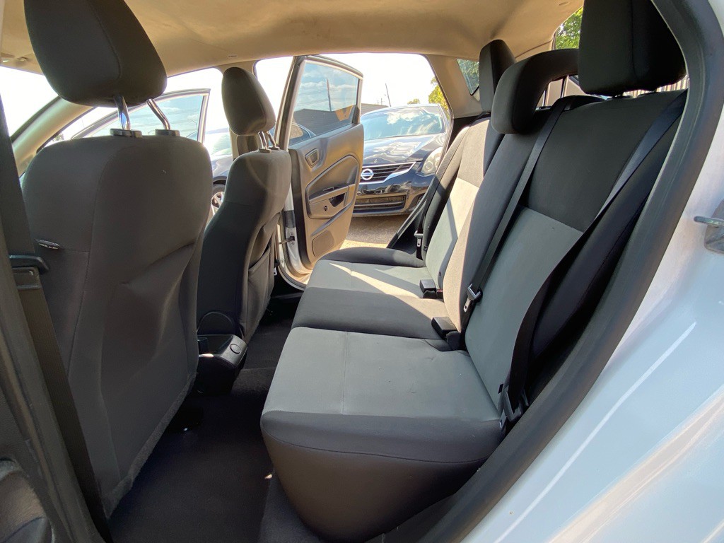 2018 Ford Fiesta Image 16