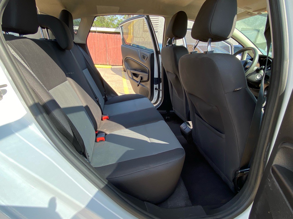 2018 Ford Fiesta Image 18