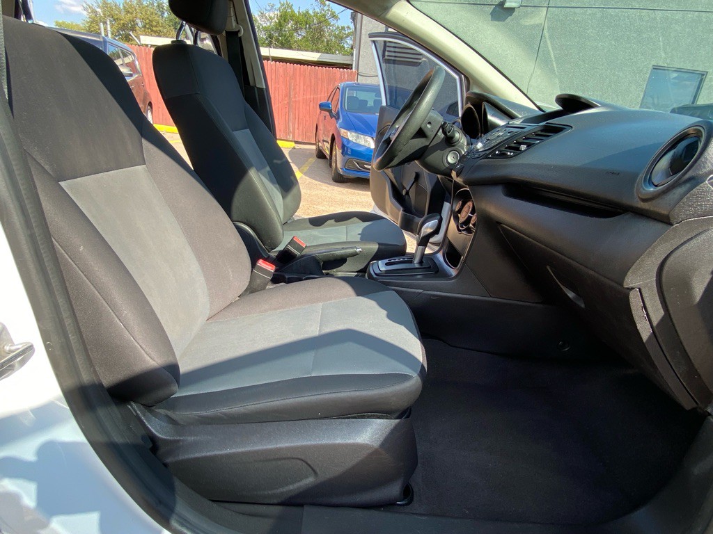 2018 Ford Fiesta Image 19