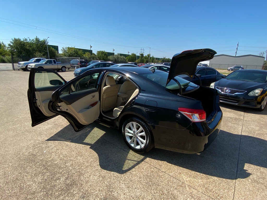 2011 Lexus ES 350 Image 10