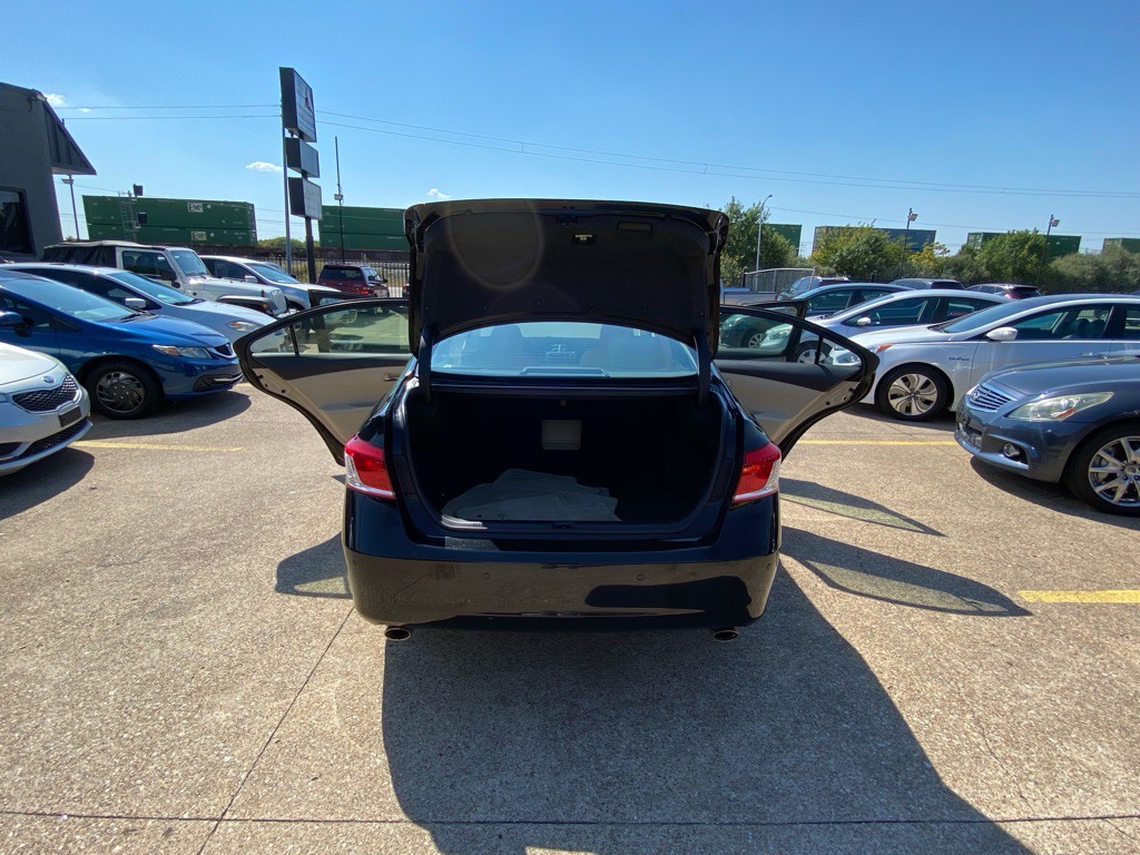 2011 Lexus ES 350 Image 11