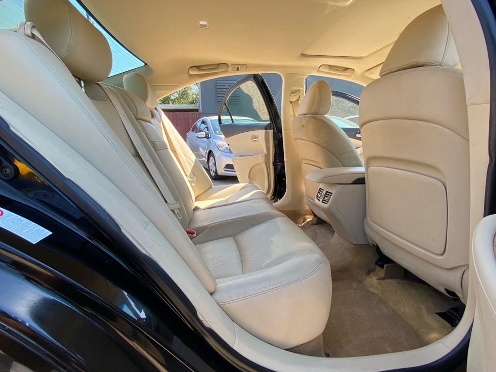 2011 Lexus ES 350 Image 17