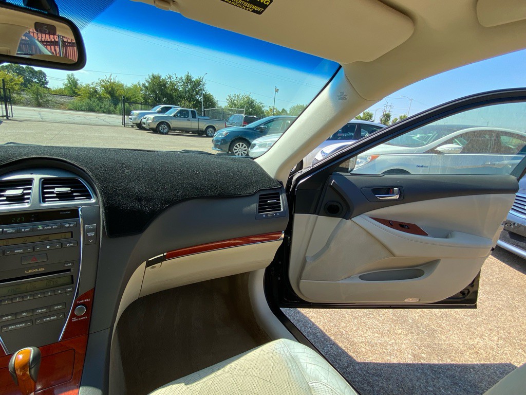 2011 Lexus ES 350 Image 20