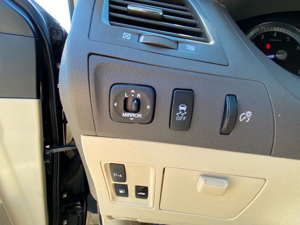 2011 Lexus ES 350 Image 22