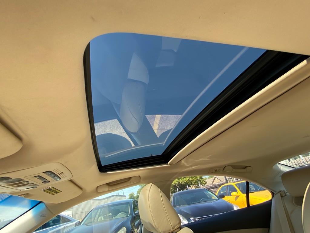 2011 Lexus ES 350 Image 27