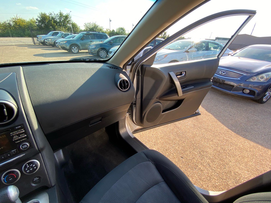 2013 Nissan Rogue Image 22