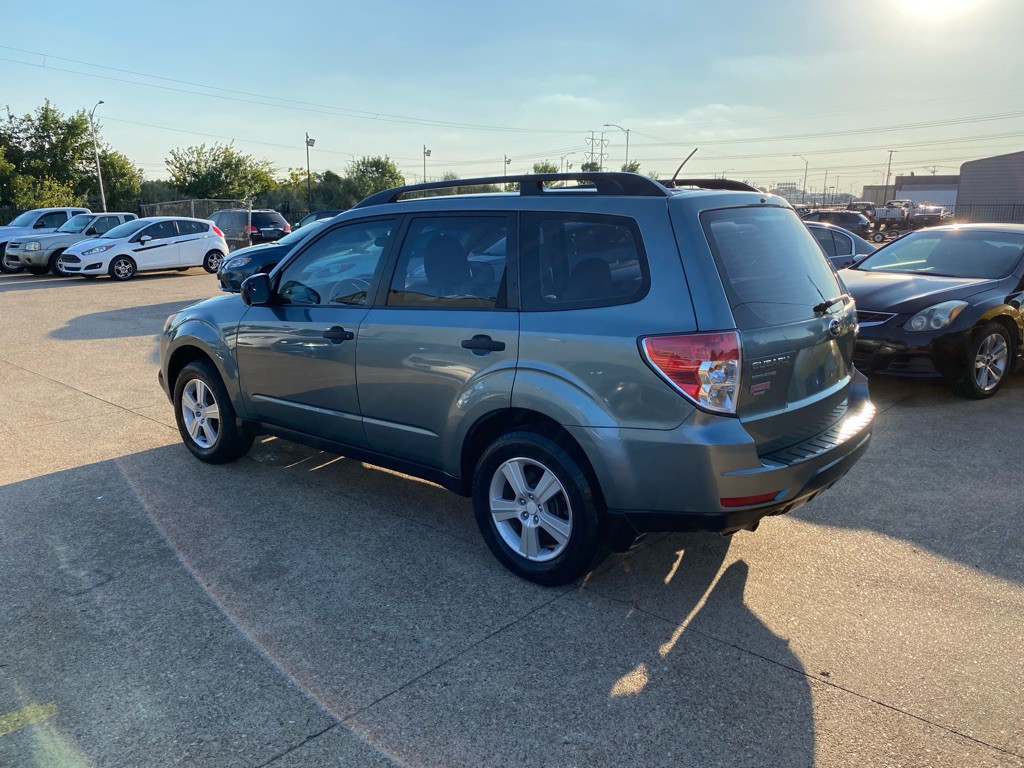 2010 Subaru Forester Image 4