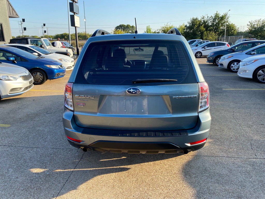 2010 Subaru Forester Image 5
