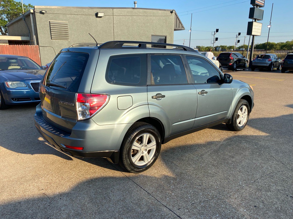 2010 Subaru Forester Image 6