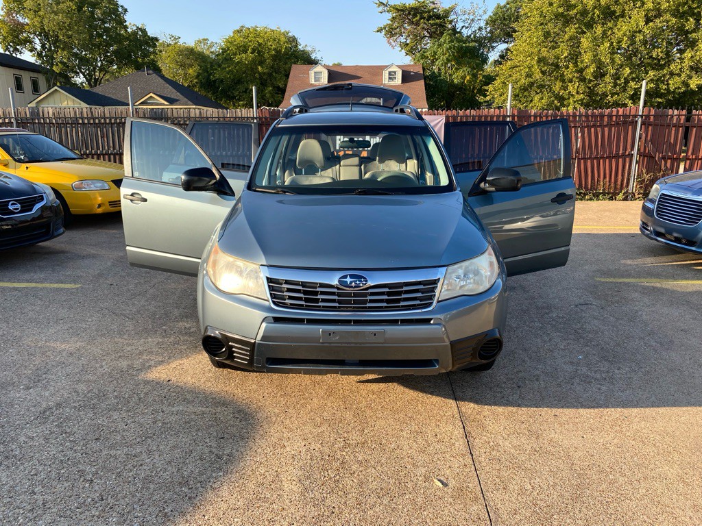 2010 Subaru Forester Image 8