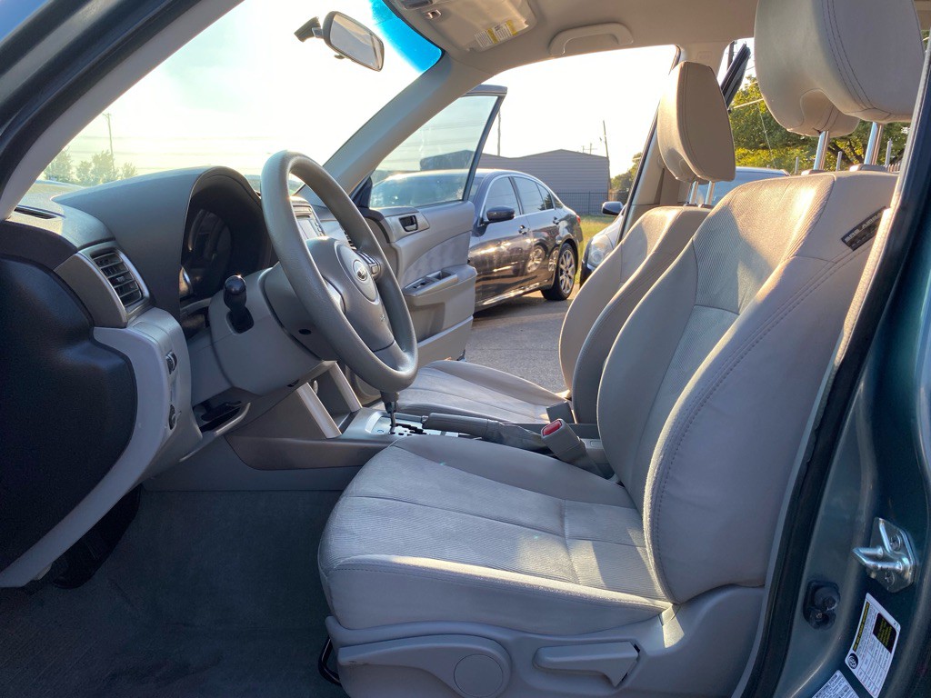 2010 Subaru Forester Image 15