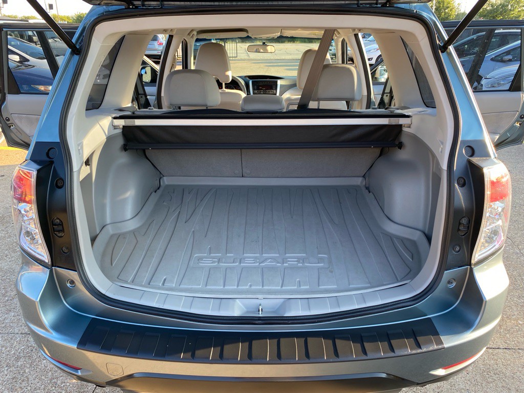 2010 Subaru Forester Image 17