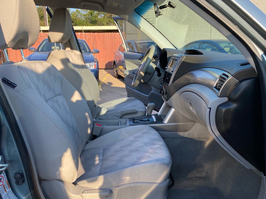 2010 Subaru Forester Image 19