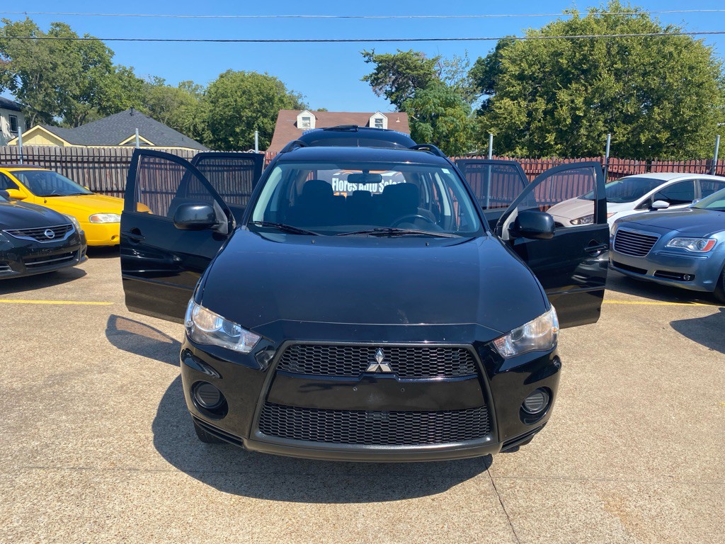2010 Mitsubishi Outlander Image 8