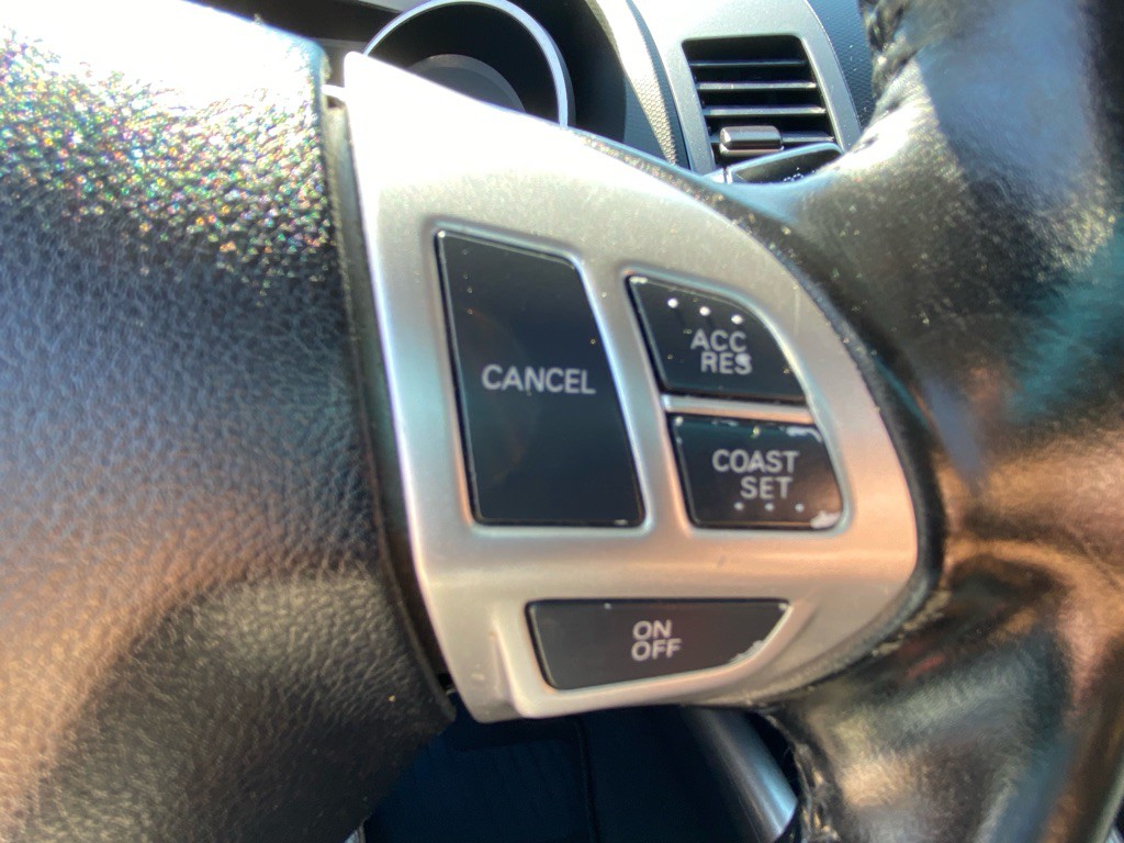 2010 Mitsubishi Outlander Image 25