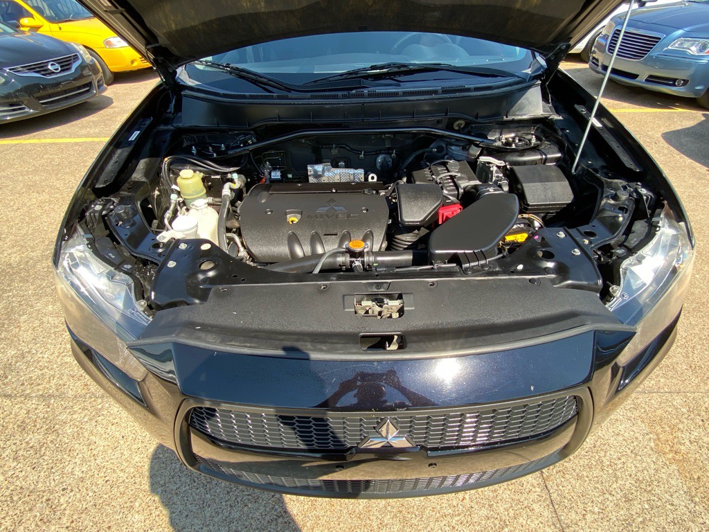 2010 Mitsubishi Outlander Image 28