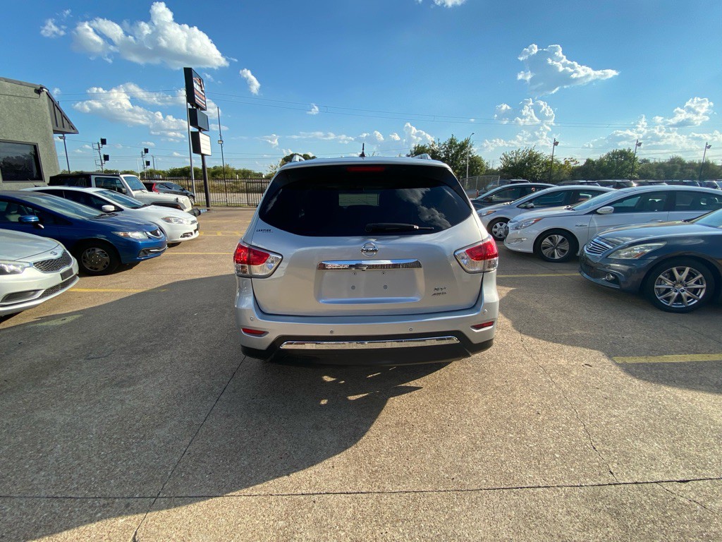 2015 Nissan Pathfinder Image 5