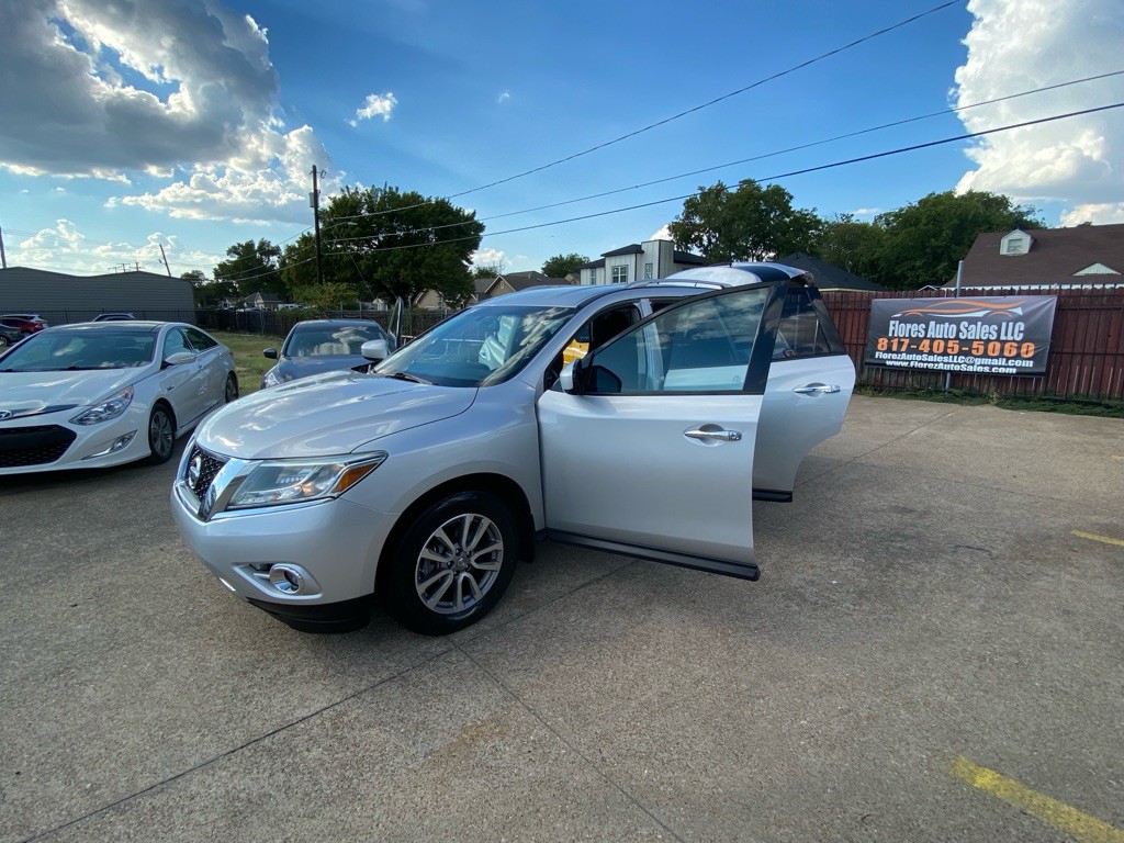 2015 Nissan Pathfinder Image 9