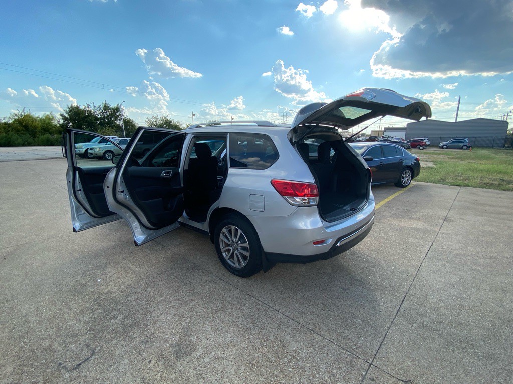 2015 Nissan Pathfinder Image 10