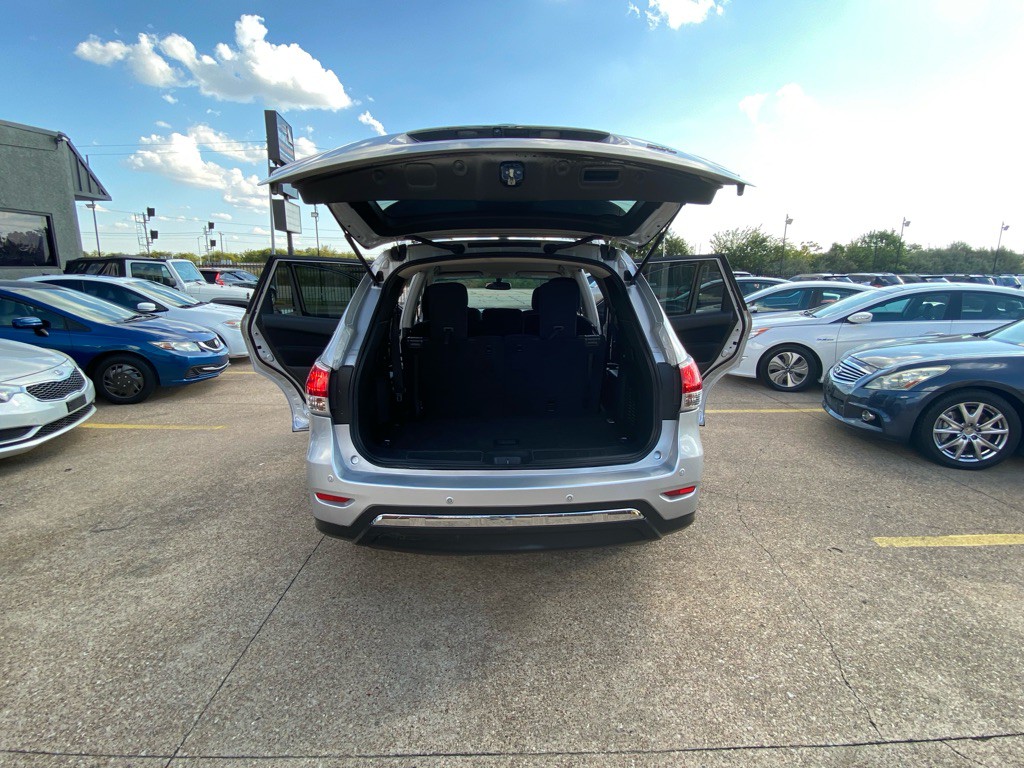 2015 Nissan Pathfinder Image 11