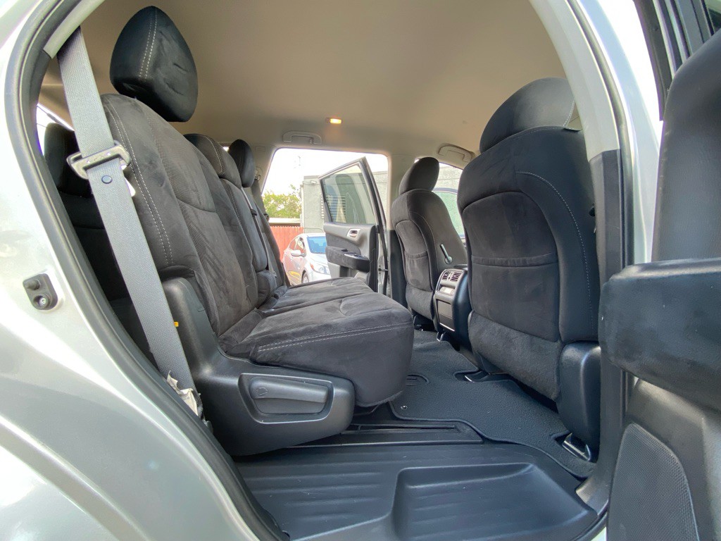 2015 Nissan Pathfinder Image 20