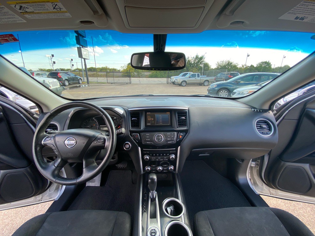 2015 Nissan Pathfinder Image 23