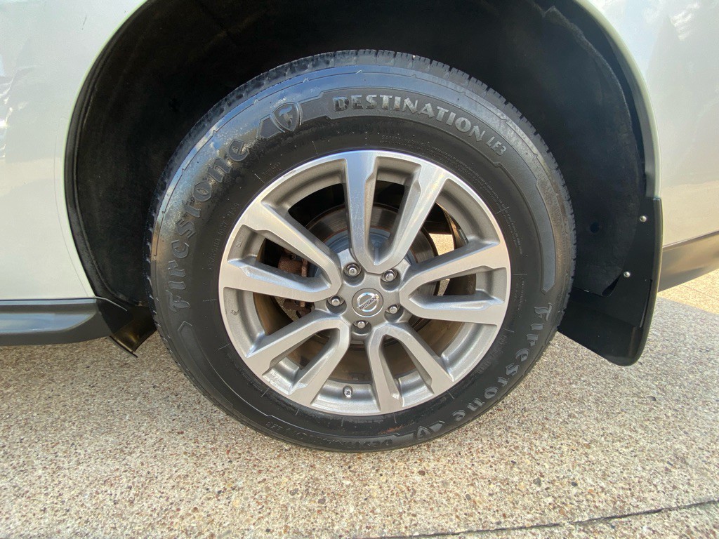 2015 Nissan Pathfinder Image 33