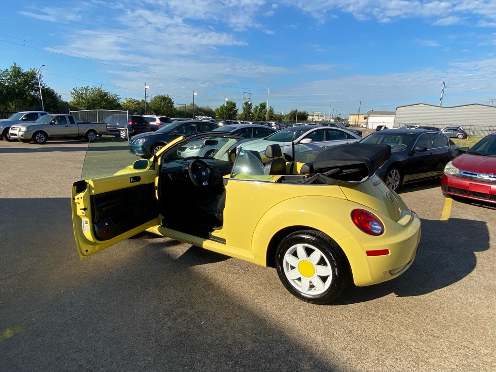 2008 Volkswagen Beetle Image 10